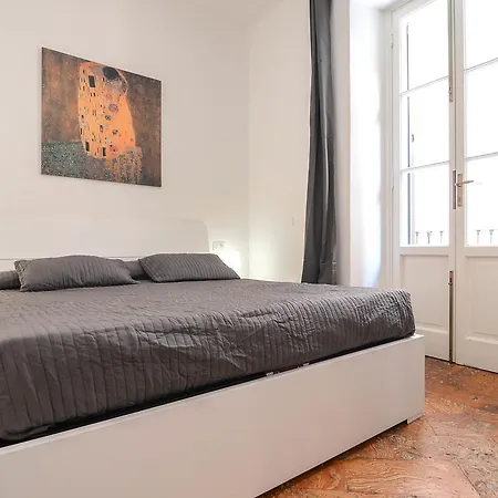 Bellagio Apartment 아파트 *