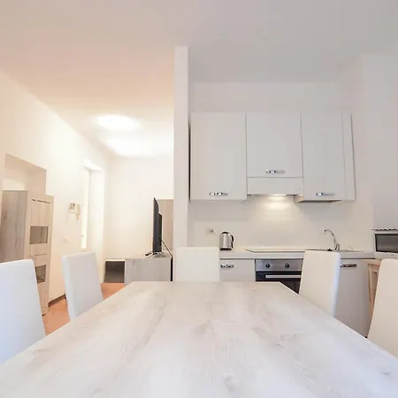 Bellagio Apartment 아파트