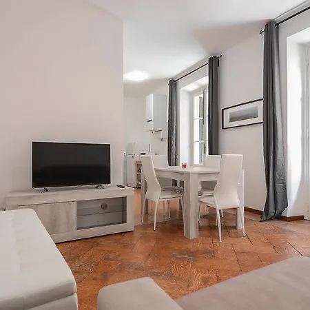 아파트 Bellagio Apartment